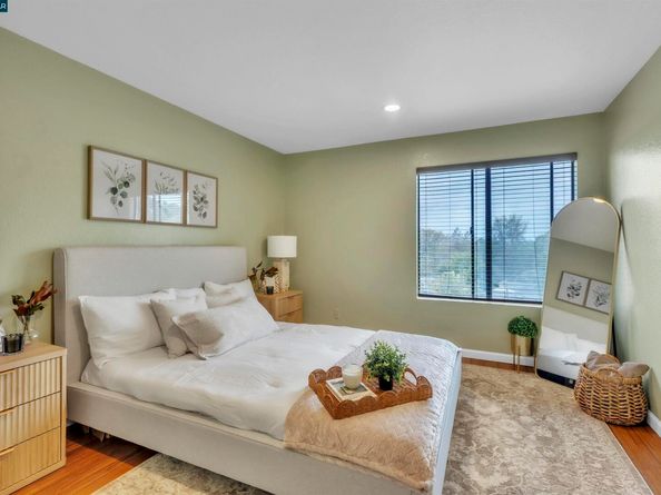 29583 Vanderbilt Street 310, Hayward CA 94544