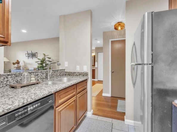 29583 Vanderbilt Street 310, Hayward CA 94544