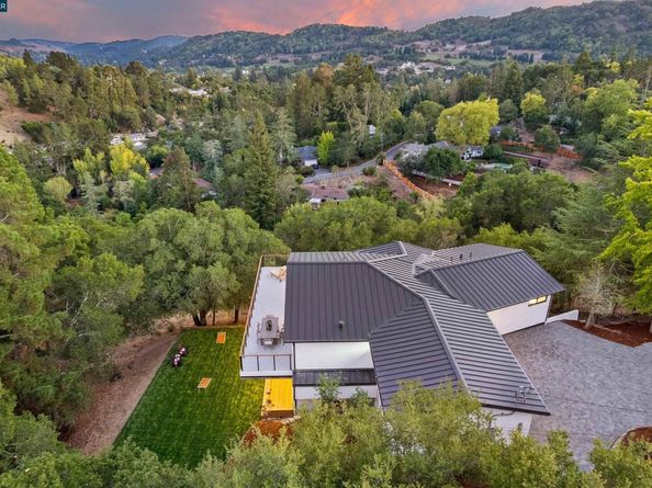13 Carmen Ct, Orinda CA 94563