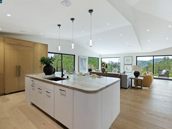 13 Carmen Ct, Orinda CA 94563