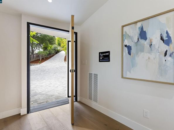13 Carmen Ct, Orinda CA 94563