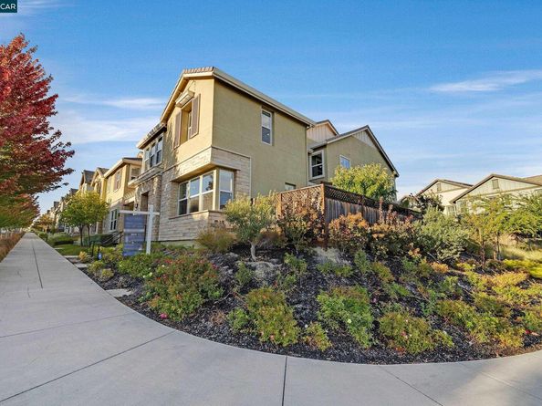 4107 Wallis Ranch Dr, Dublin CA 94568