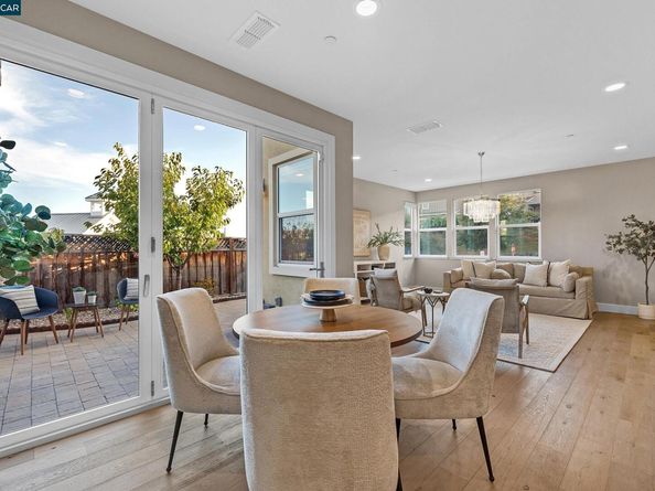 4107 Wallis Ranch Dr, Dublin CA 94568