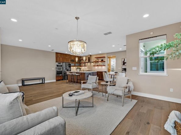 4107 Wallis Ranch Dr, Dublin CA 94568