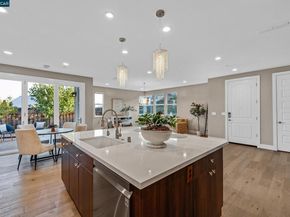4107 Wallis Ranch Dr, Dublin CA 94568