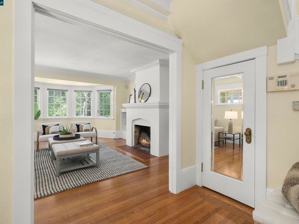484 Forest St, Oakland CA 94618