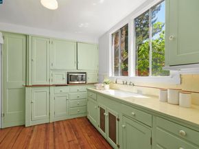 484 Forest St, Oakland CA 94618
