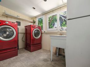 484 Forest St, Oakland CA 94618