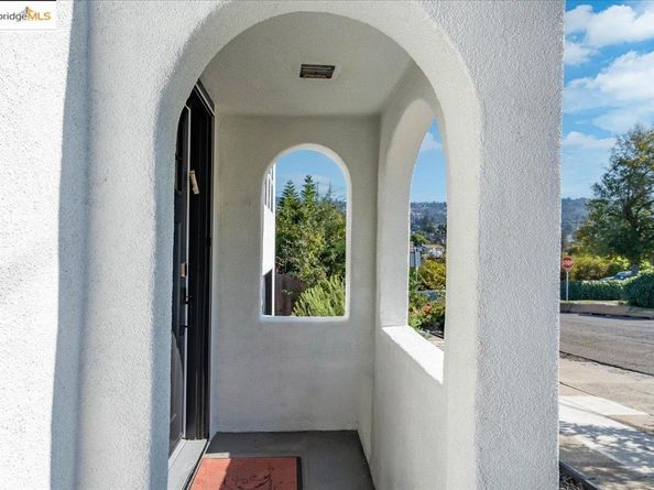 3473 Birdsall Ave, Oakland CA 94619