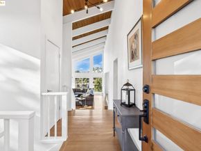 58 Villanova Dr, Oakland CA 94611