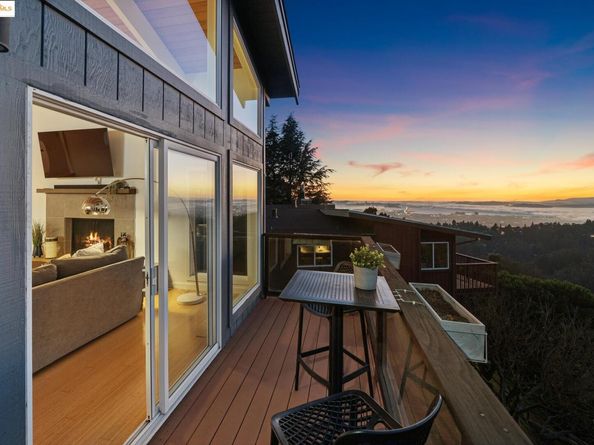 58 Villanova Dr, Oakland CA 94611