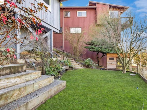 58 Villanova Dr, Oakland CA 94611