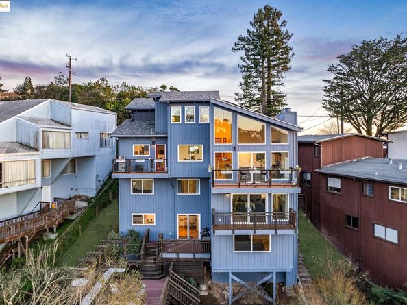 58 Villanova Dr, Oakland CA 94611