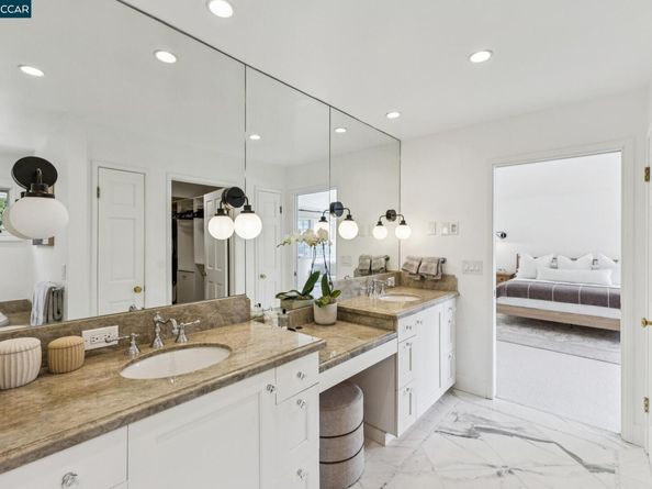 32 Dos Posos, Orinda CA 94563
