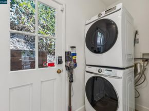 32 Dos Posos, Orinda CA 94563