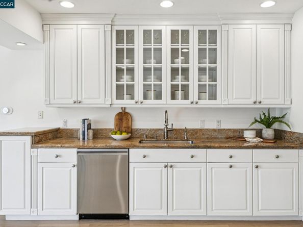 32 Dos Posos, Orinda CA 94563