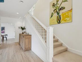 32 Dos Posos, Orinda CA 94563