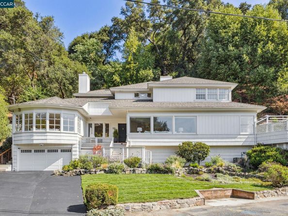 32 Dos Posos, Orinda CA 94563