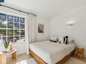 32 Dos Posos, Orinda CA 94563