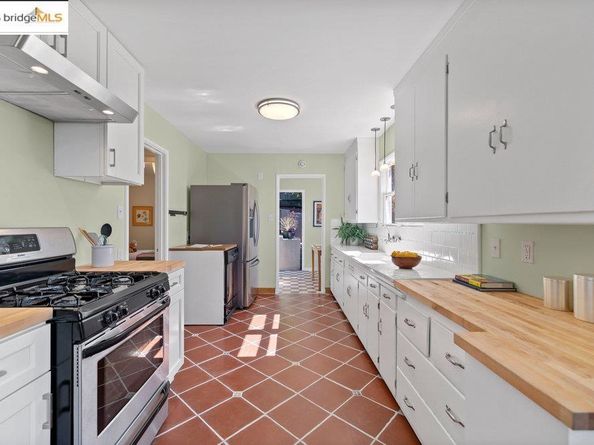 4007 Vale Ave, Oakland CA 94619