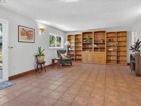 15356 Sullivan Ave, San Leandro CA 94579
