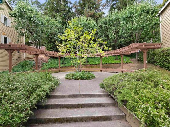 122 Vista Hermosa, Walnut Creek CA 94597