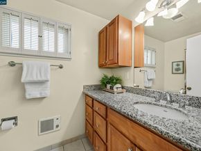 1422 Flintwood Ct, Martinez CA 94553