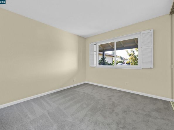 1422 Flintwood Ct, Martinez CA 94553
