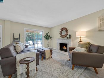 1422 Flintwood Ct