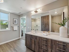 2400 Adeline ST 304, Oakland CA 94607