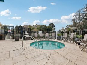 47 Lakeshore Ct, Richmond CA 94804