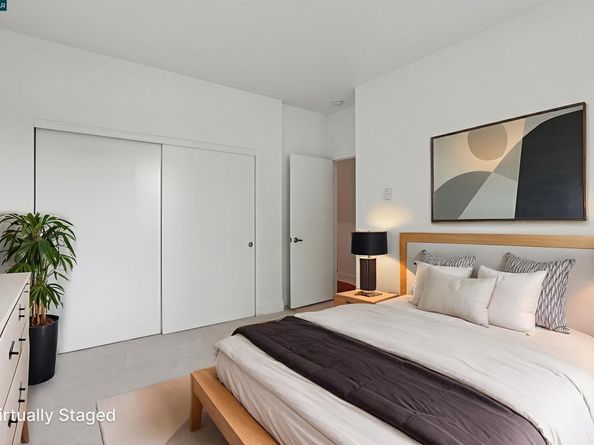 47 Lakeshore Ct, Richmond CA 94804