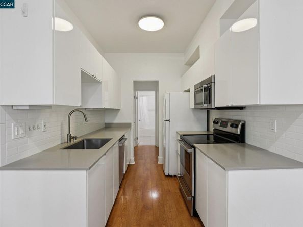 47 Lakeshore Ct, Richmond CA 94804