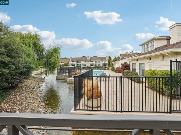 47 Lakeshore Ct, Richmond CA 94804