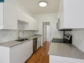 47 Lakeshore Ct, Richmond CA 94804