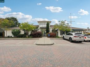 47 Lakeshore Ct, Richmond CA 94804