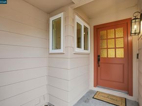 1400 Whitman Rd, Concord CA 94518