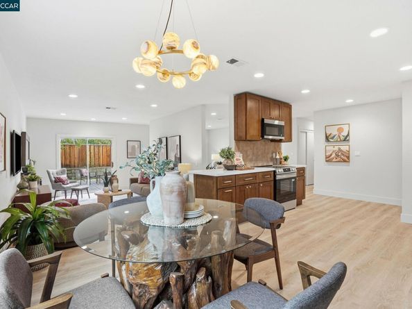 1400 Whitman Rd, Concord CA 94518