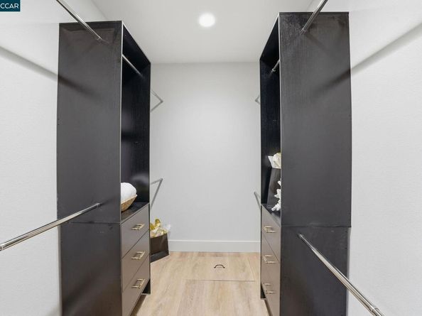 1400 Whitman Rd, Concord CA 94518