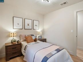 1400 Whitman Rd, Concord CA 94518