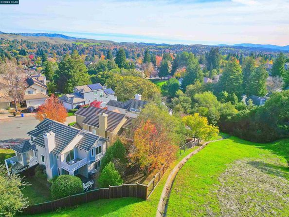 1320 Strawberry Court, Danville CA 94526