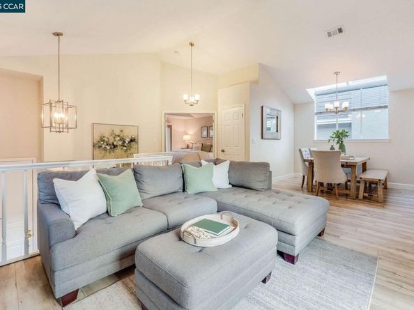 1320 Strawberry Court, Danville CA 94526