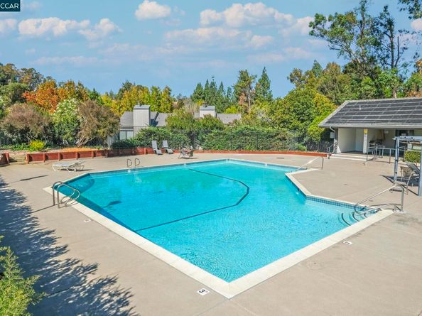 1566 Ashwood Dr, Martinez CA 94553