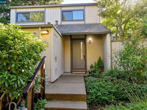1566 Ashwood Dr, Martinez CA 94553