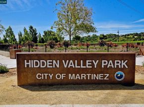 1566 Ashwood Dr, Martinez CA 94553