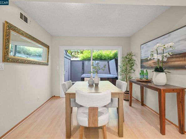 1566 Ashwood Dr, Martinez CA 94553