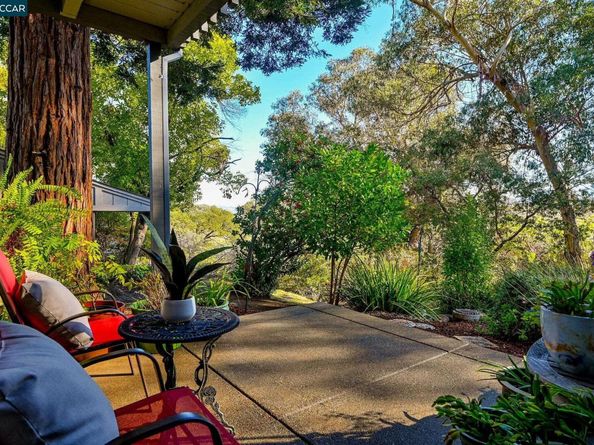 1566 Ashwood Dr, Martinez CA 94553