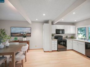 1566 Ashwood Dr, Martinez CA 94553