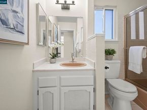 1566 Ashwood Dr, Martinez CA 94553