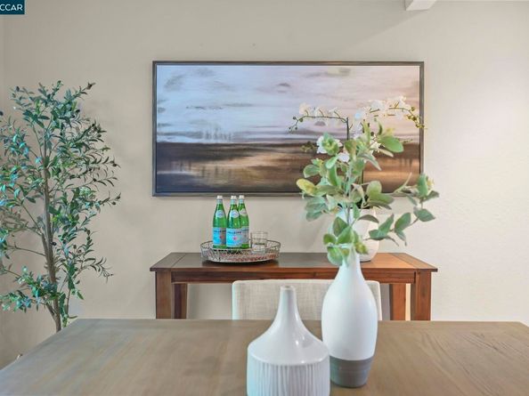 1566 Ashwood Dr, Martinez CA 94553